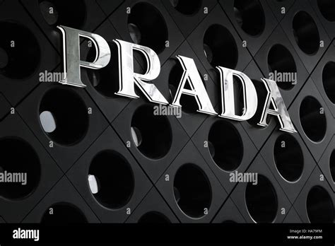 prada pitt street